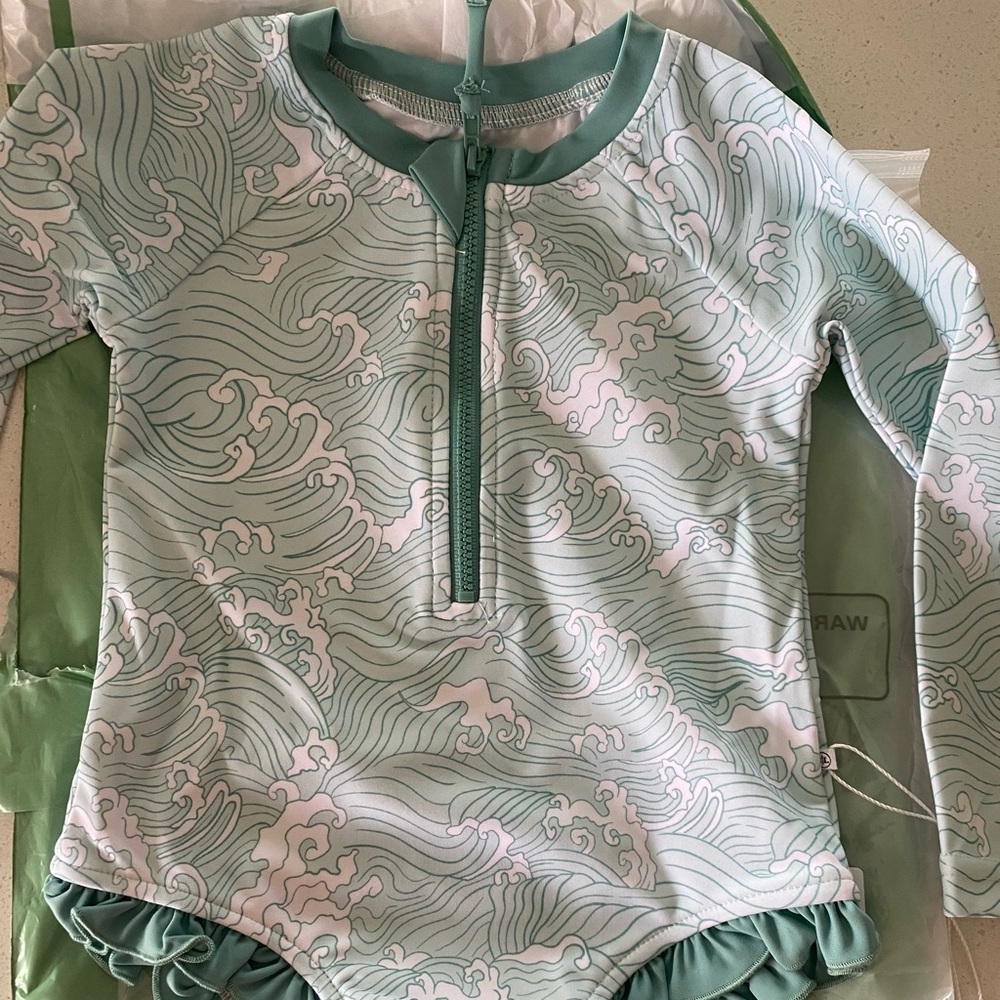 Caden Lane LONG SLEEVE RASH GUARD WITH FRONT ZIPPER